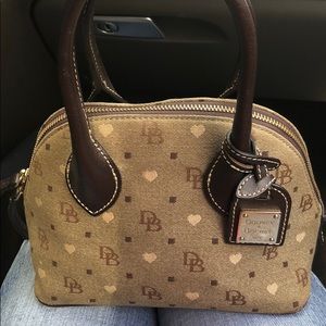 Hand bag